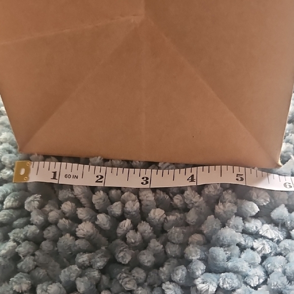 "Reusable paper bag ideal for gifts." - Picture 7 of 7